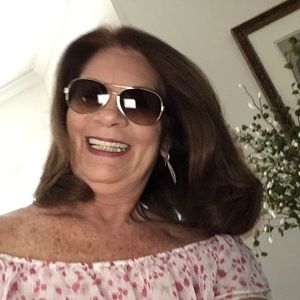 Meet your Posher, Deborah